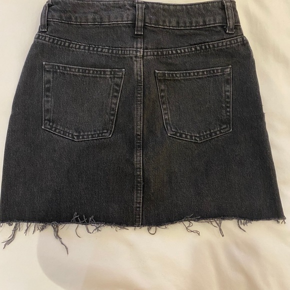 Topshop black star denim skirt - Picture 2 of 2